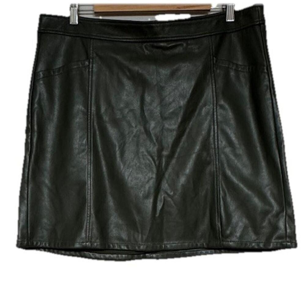 Loft Women’s Olive Green Faux Leather Mini Skirt Pockets Women’s Size 14 New